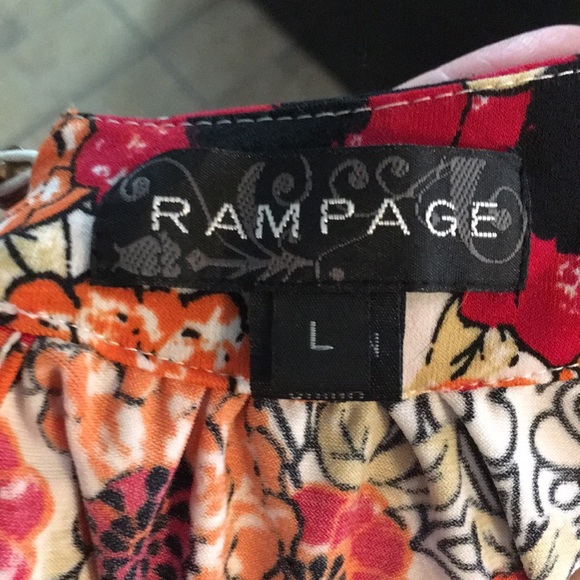 Adorable Rampage summer top - Picture 3 of 6